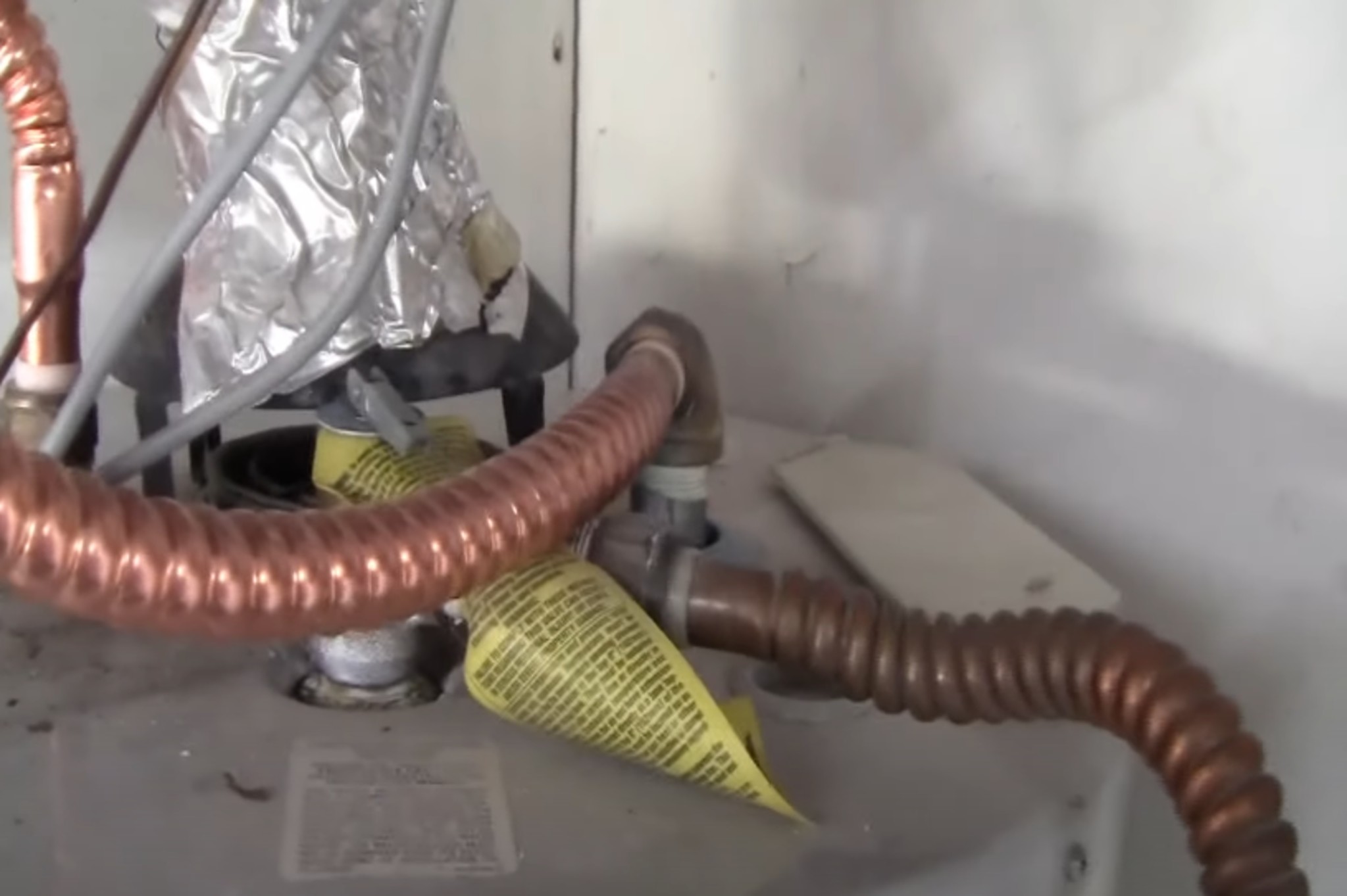 How to tell if water heater is leaking carbon monoxide